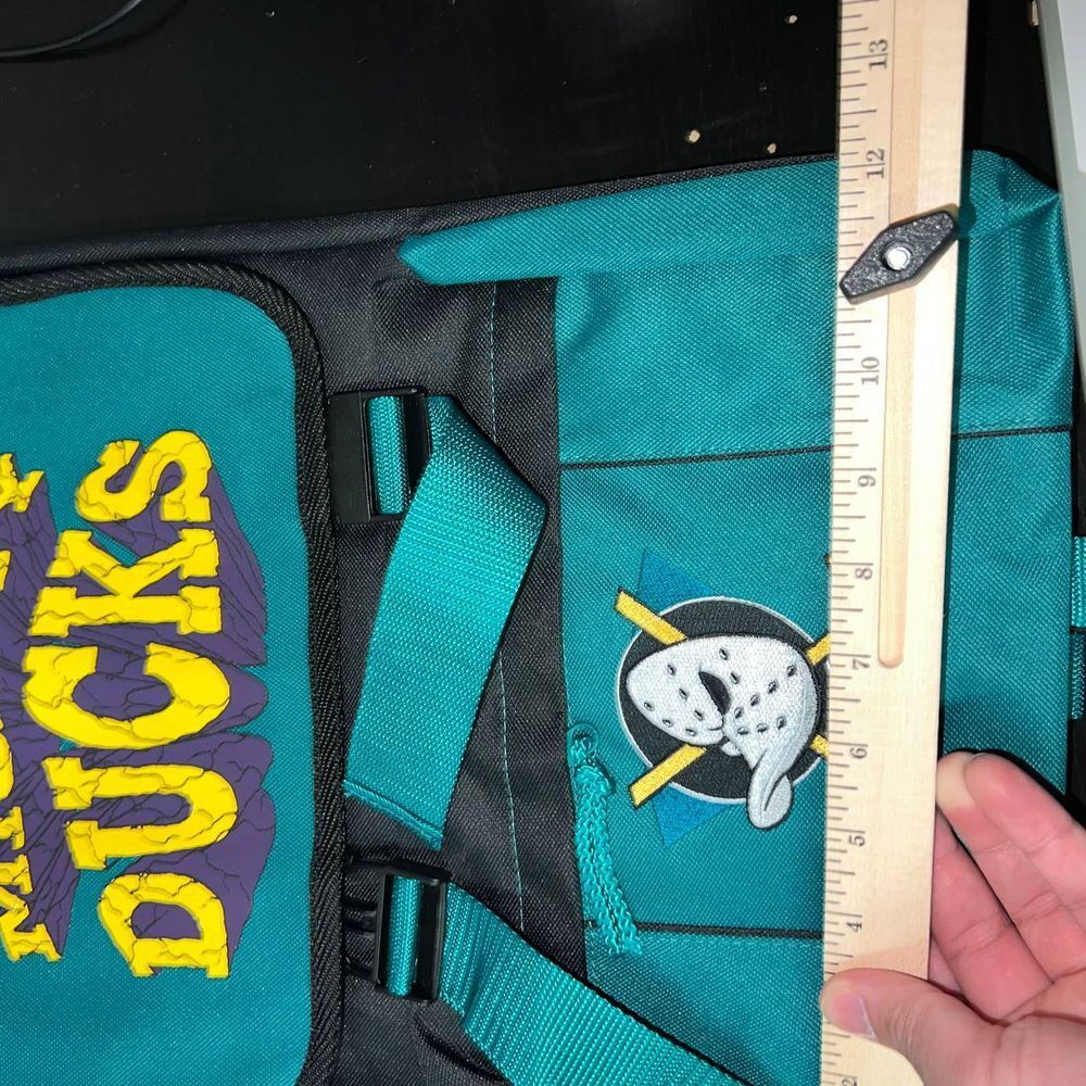 Vintage Mighty Ducks Retreat Backpack Bag Green NHL Nasco Little America - Picture 7 of 8